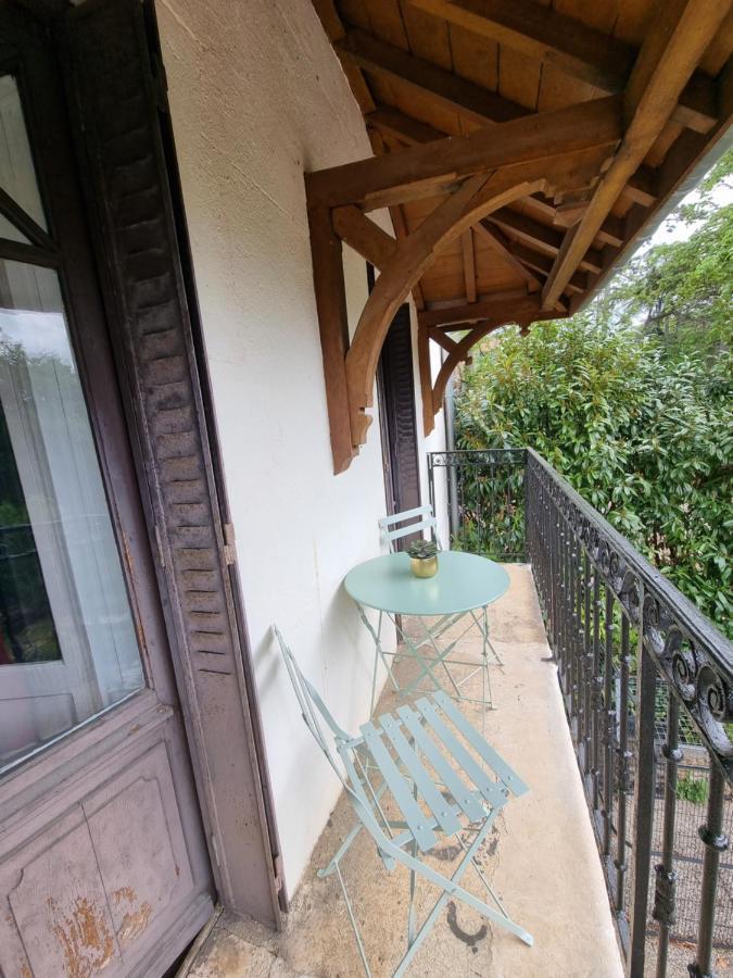 Bed and breakfast Le Manoir- Cluny Extérieur photo